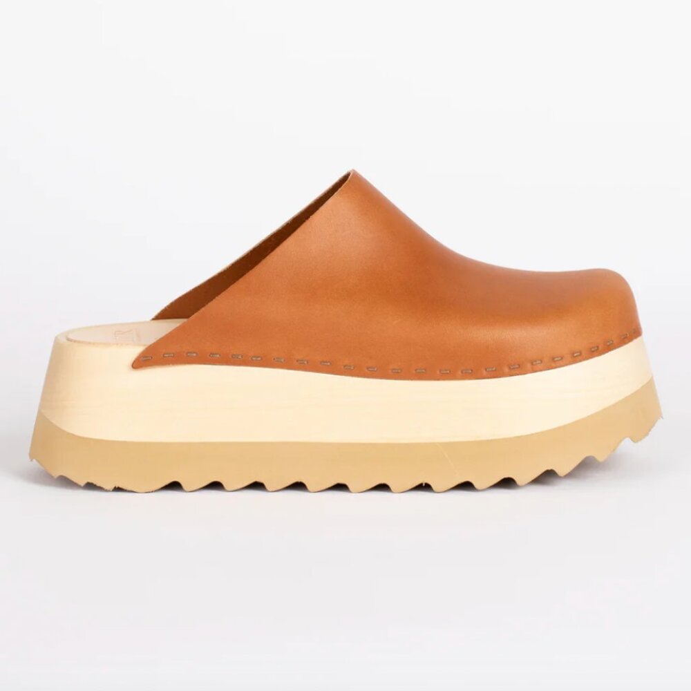 Bryr Chonk clogs in Whiskey leather - Sz. 38